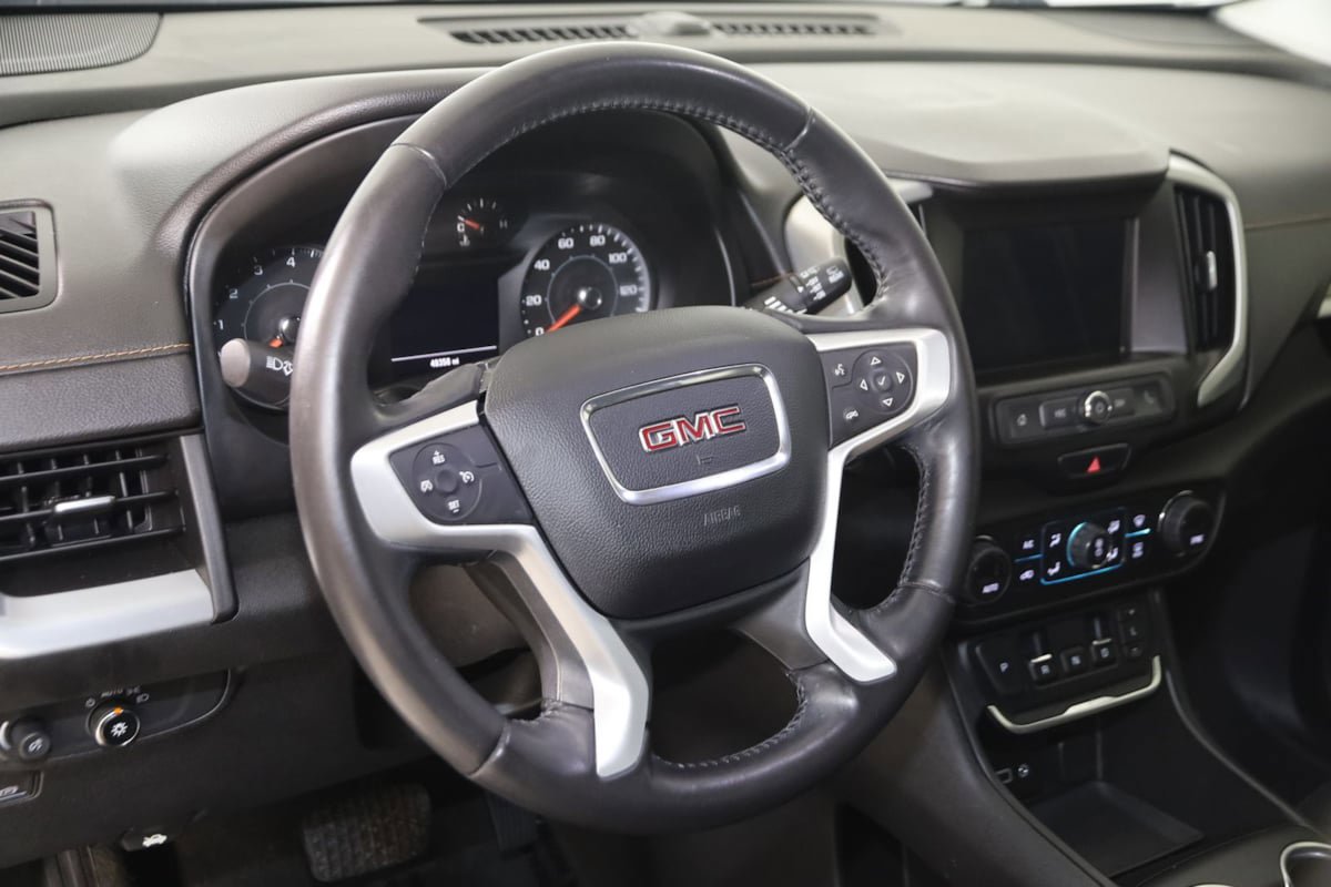 Used 2018 GMC Terrain SLE w/ Driver Convenience Package FWD image 6