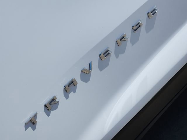 Used 2025 Chevrolet Traverse LT image 12