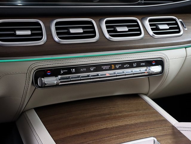 Certified 2025 Mercedes-Benz GLS 580 4MATIC image 26