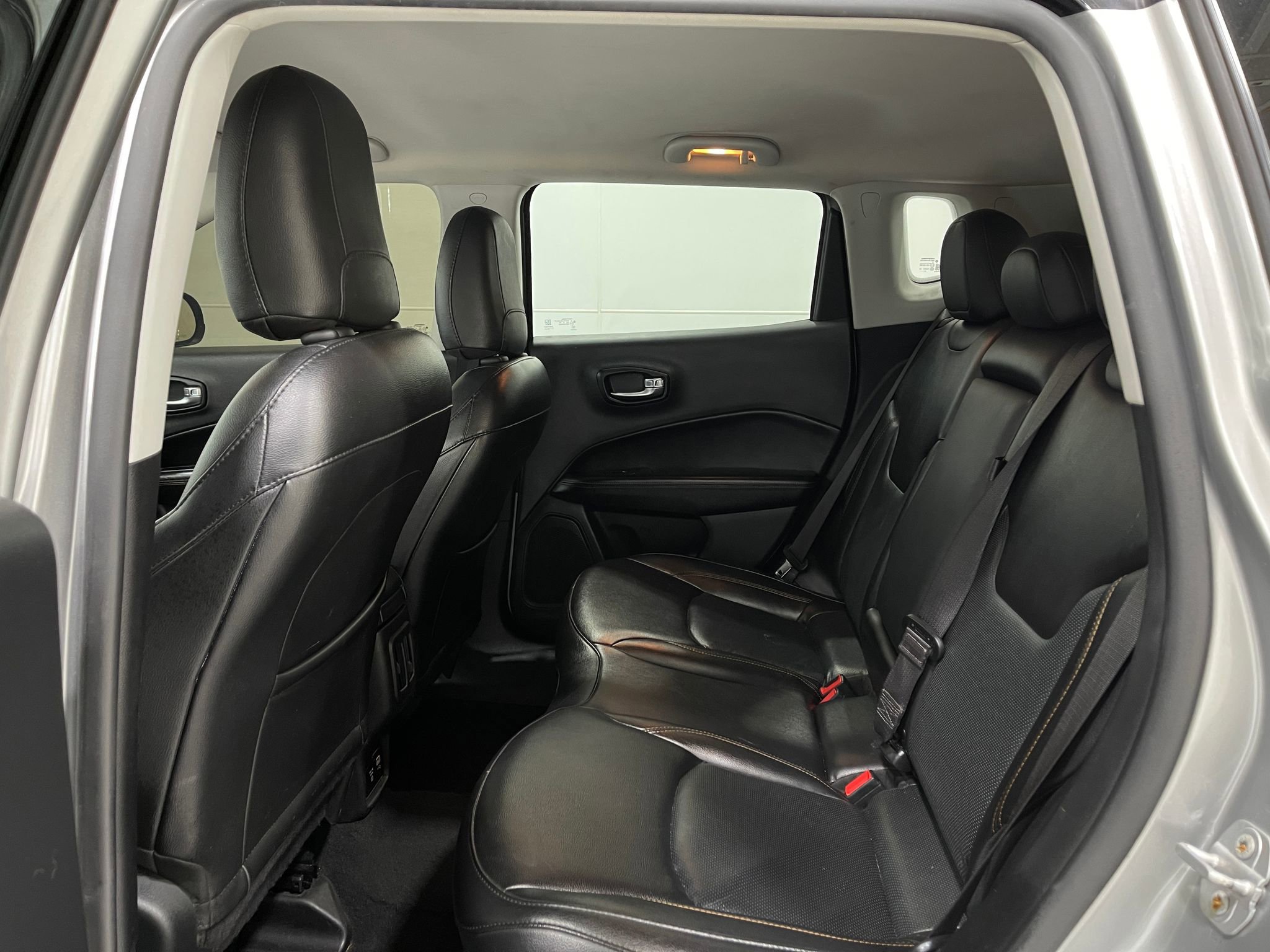 Used 2020 Jeep Compass Limited image 28