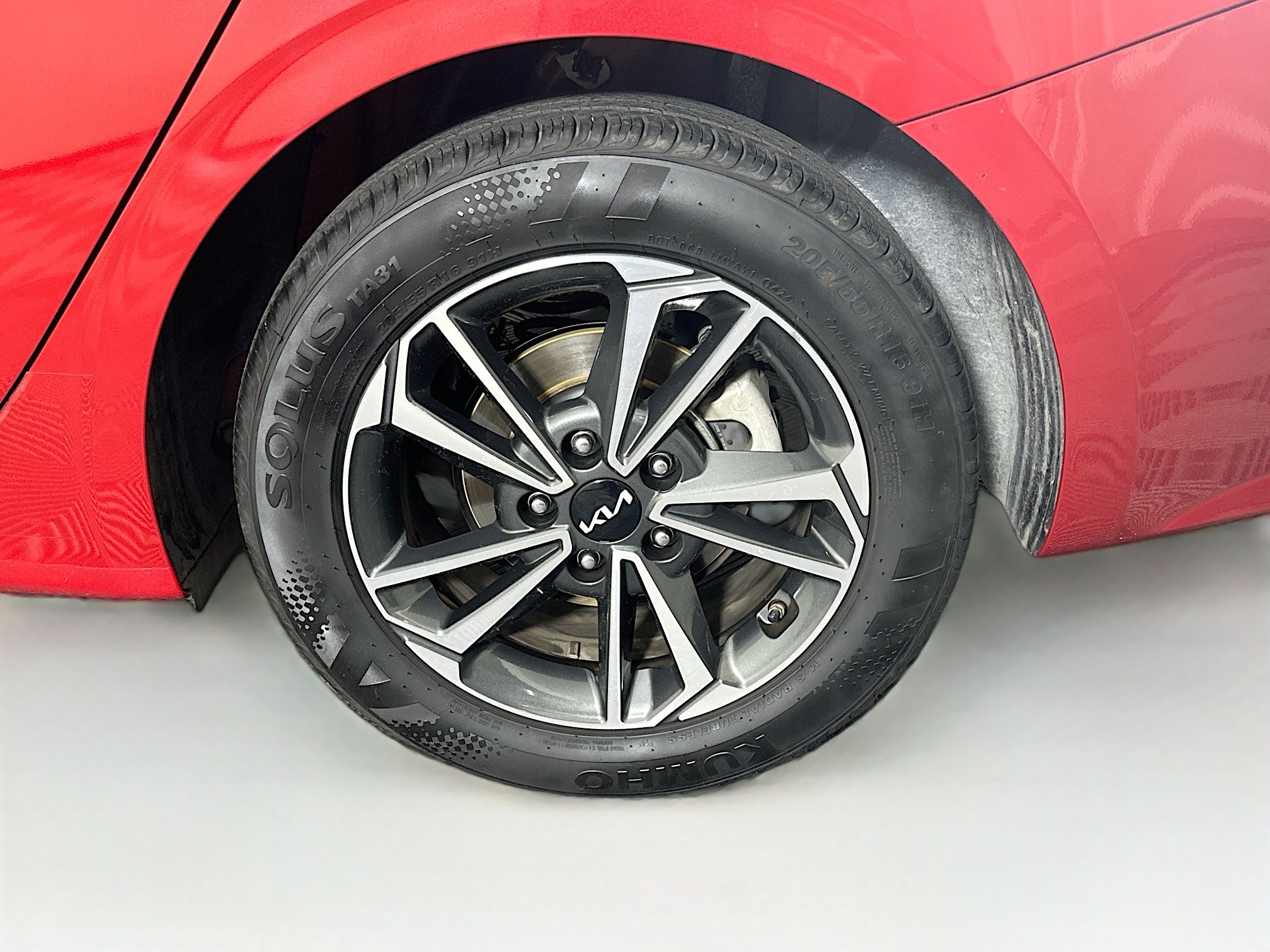 Used 2024 Kia Forte LXS image 11