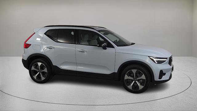 Certified 2026 Volvo XC40 B5 Plus w/ Protection Package Premier AWD/4WD image 2