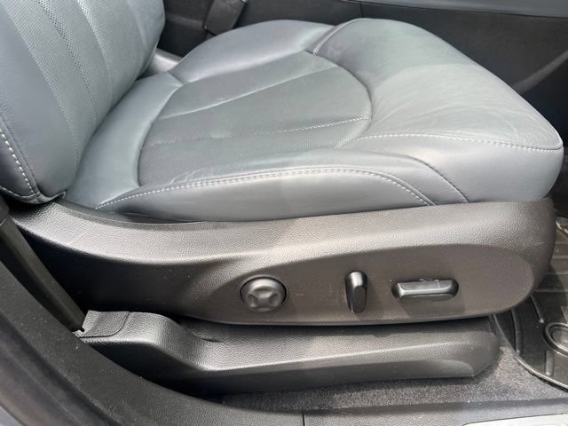 Used 2020 Buick Envision Essence FWD image 12