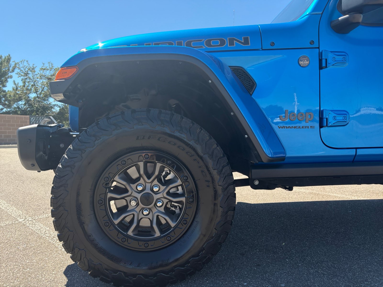 Used 2023 Jeep Wrangler Unlimited Rubicon 392 w/ Trailer Tow Package AWD/4WD image 11
