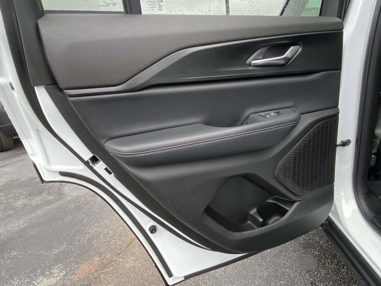 Certified 2024 Jeep Grand Cherokee Laredo image 20