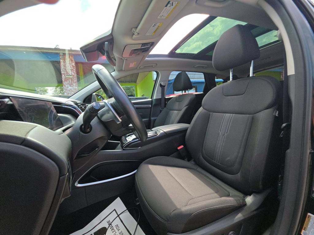 Used 2022 Hyundai Tucson SEL w/ Cargo Package AWD/4WD image 7