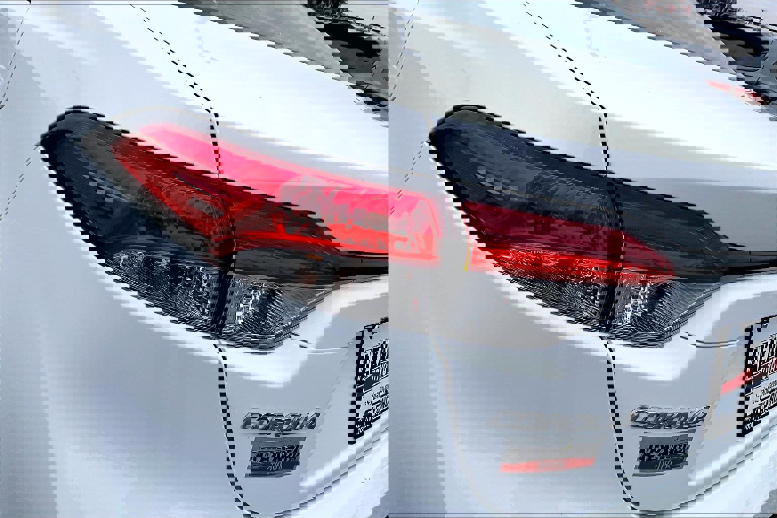 Used 2025 Toyota Corolla LE image 27