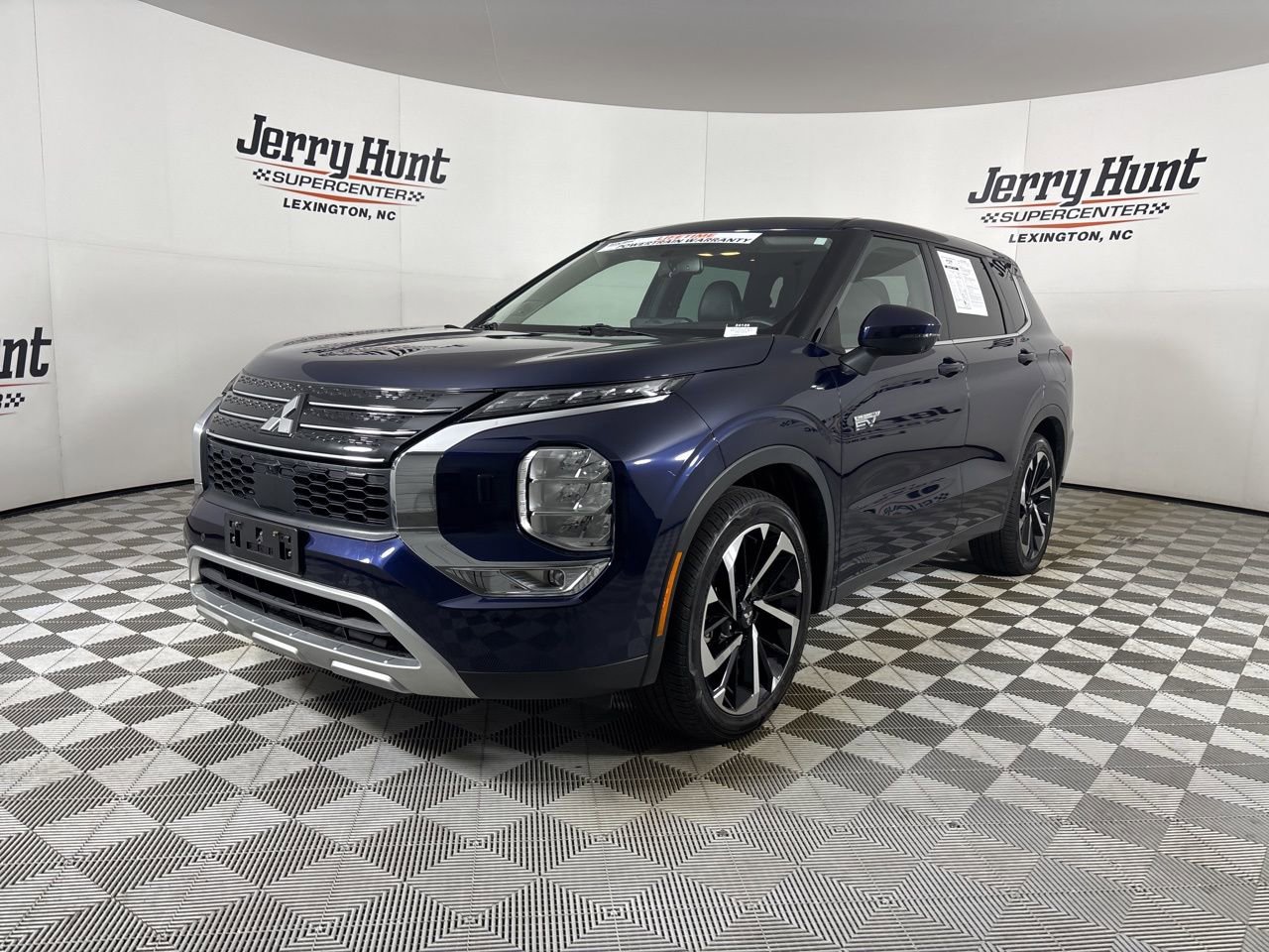 Used 2023 Mitsubishi Outlander SE