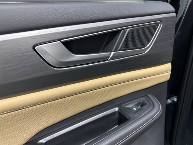 New 2025 Volkswagen Atlas Cross Sport SE image 28