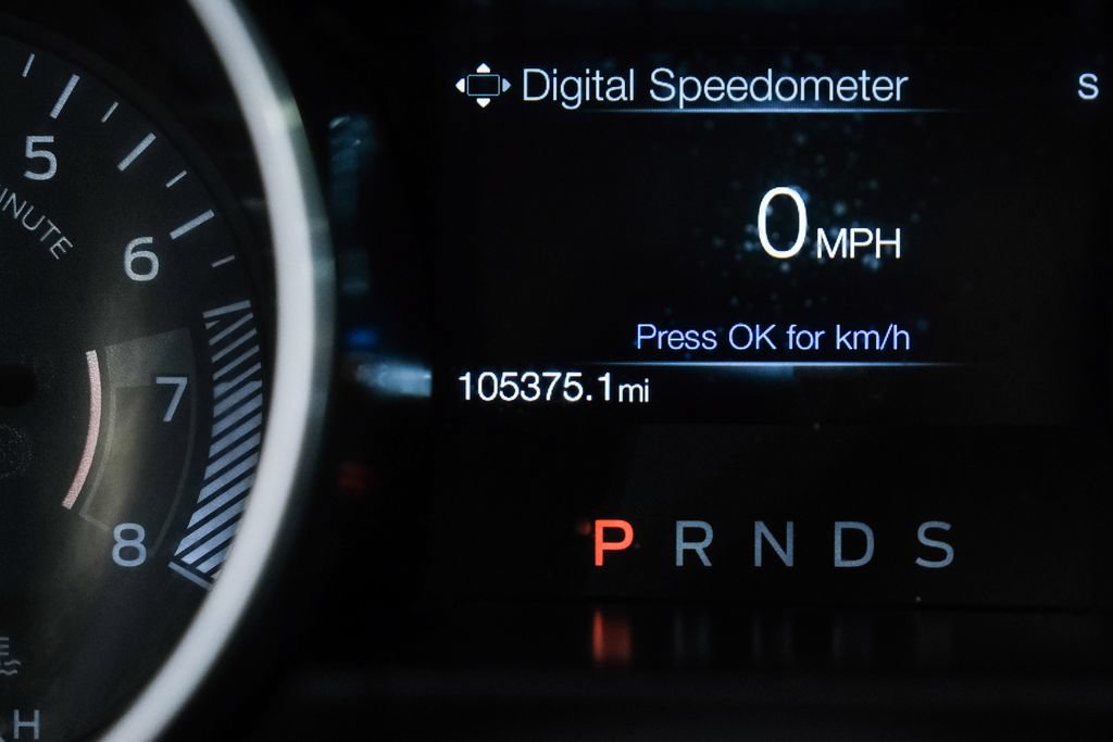 Used 2019 Ford Mustang Coupe RWD image 24