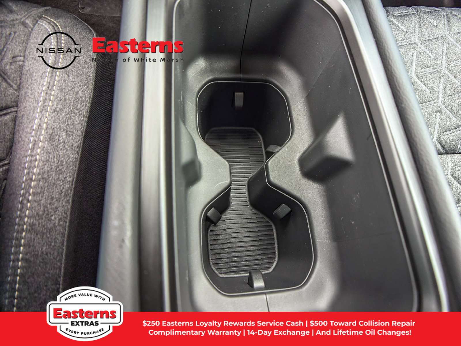 Used 2025 Nissan Kicks SV AWD/4WD image 23