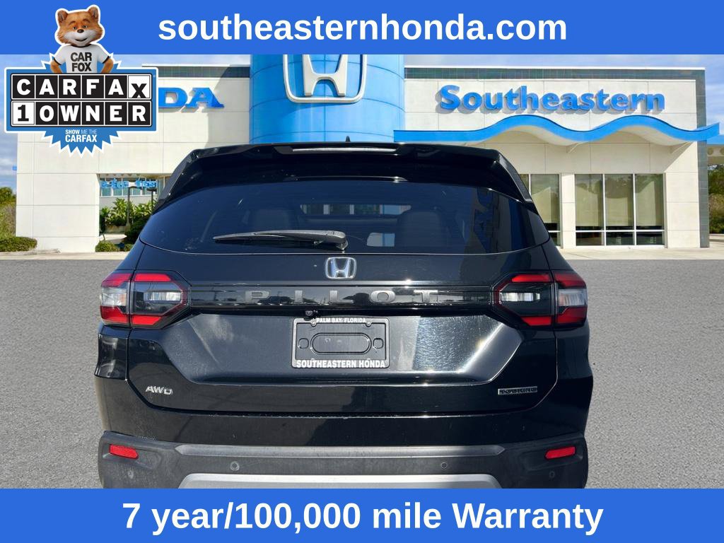 Used 2025 Honda Pilot Touring image 9