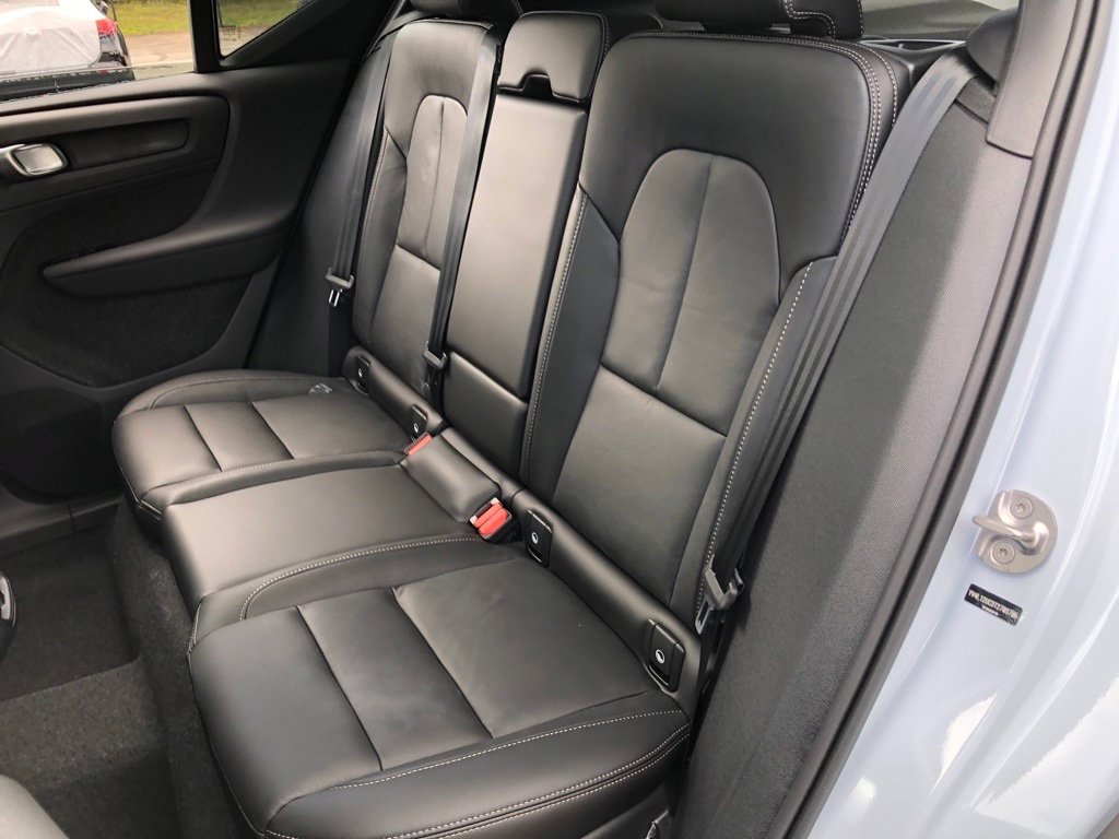 New 2026 Volvo XC40 B5 Plus w/ Protection Package Premier AWD/4WD image 34