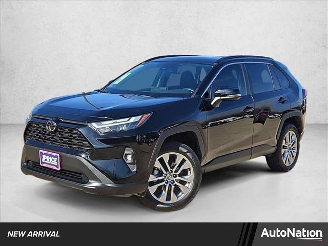 Used 2022 Toyota RAV4 XLE Premium image 1