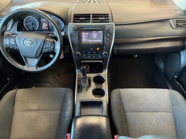 Used 2017 Toyota Camry LE image 2