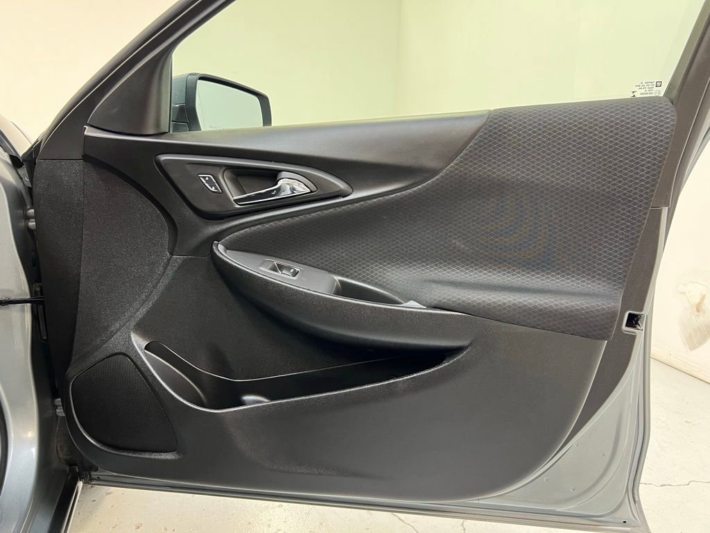 Used 2025 Chevrolet Malibu LS image 29