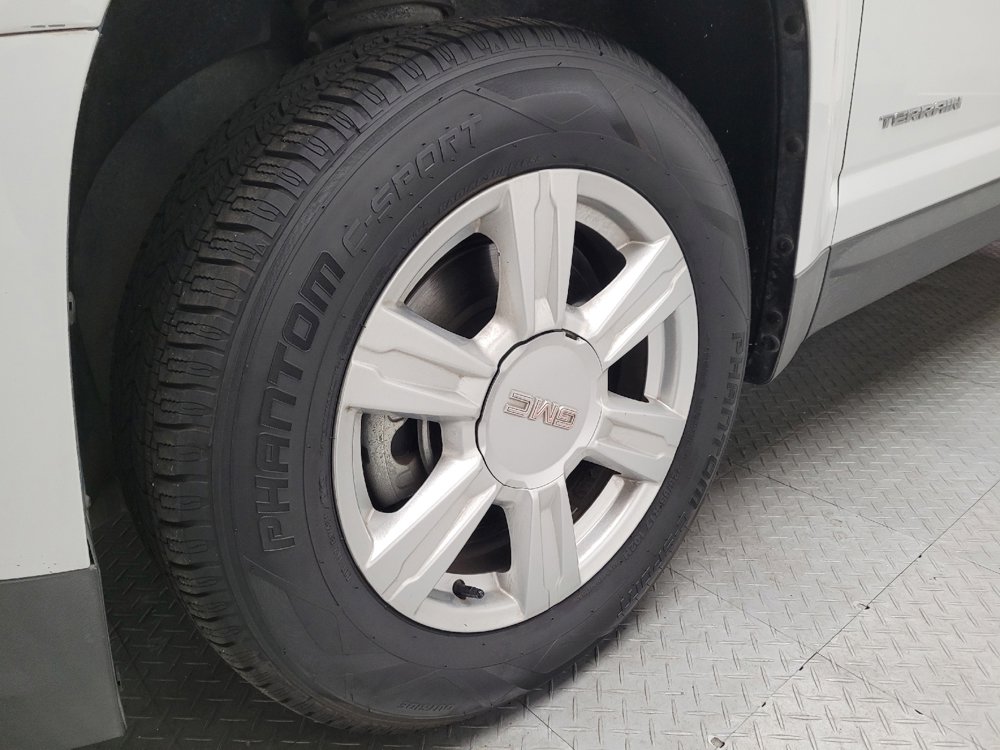 Used 2015 GMC Terrain SLE w/ Safety Package FWD image 31