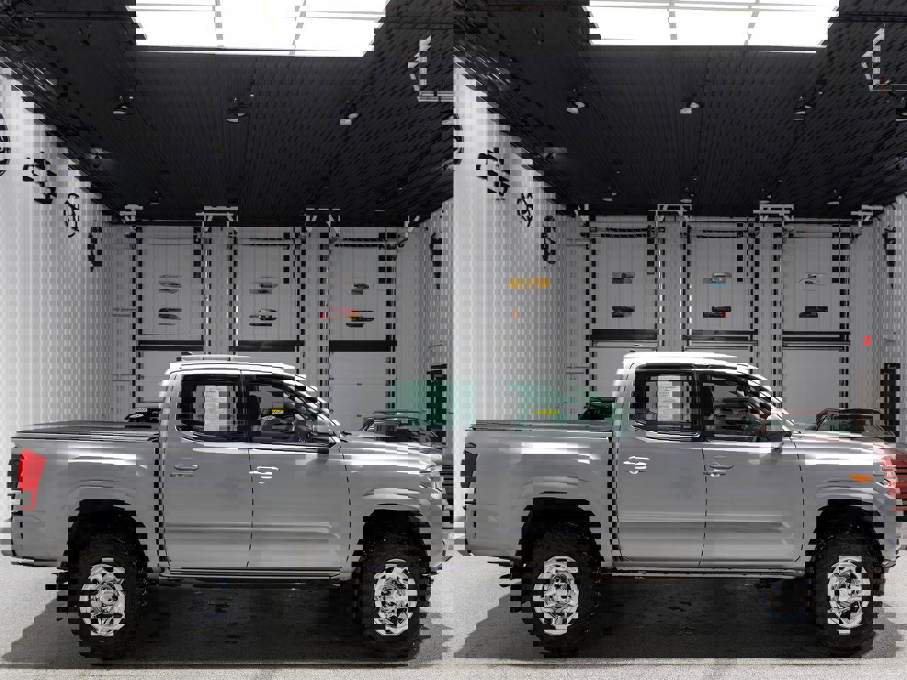 Used 2017 Toyota Tacoma SR image 7