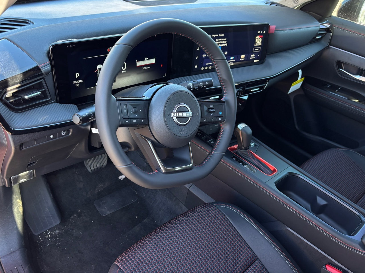New 2026 Nissan Kicks SR w/ Cold Weather Package FWD image 14
