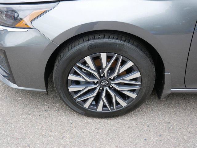 Certified 2023 Nissan Altima 2.5 SV w/ SV Premium Package AWD/4WD image 9
