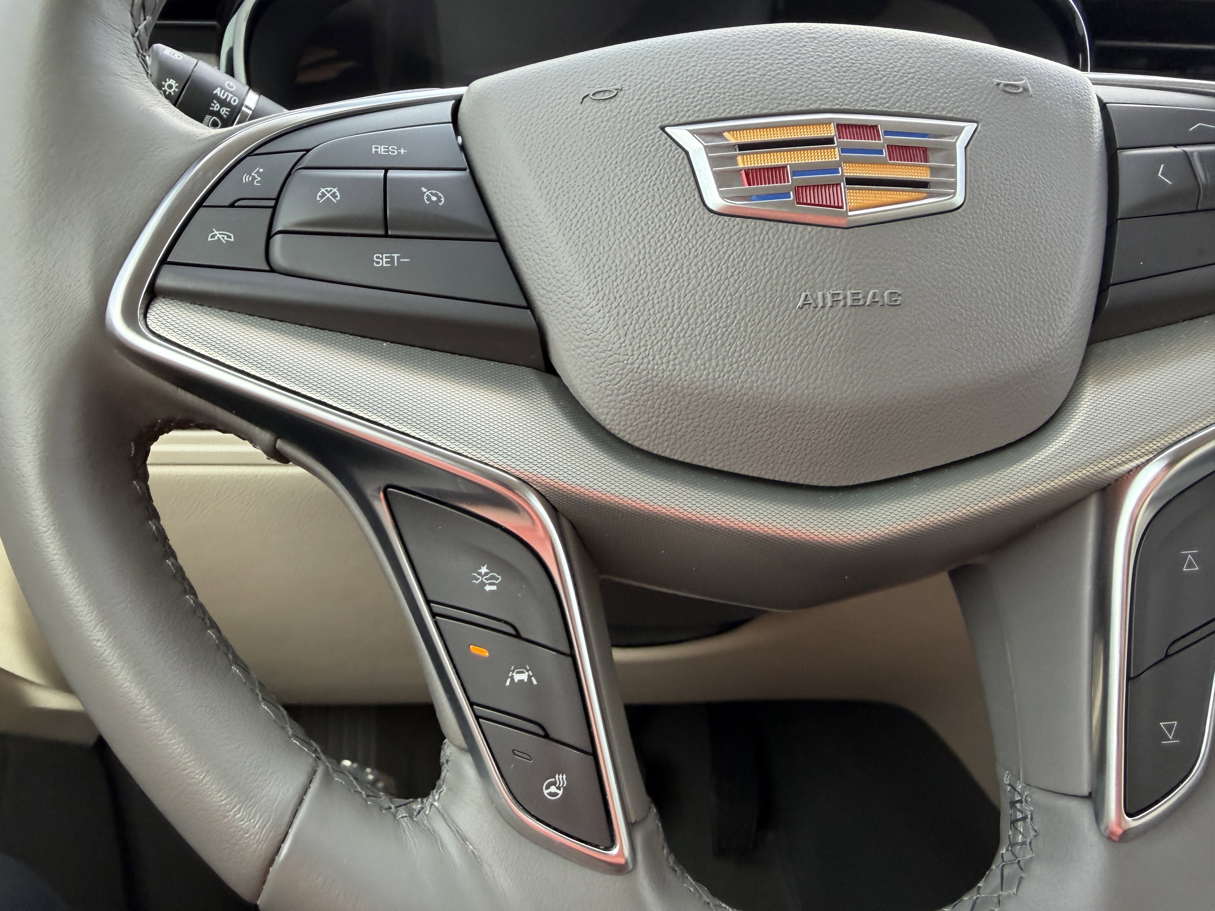 Certified 2024 Cadillac XT5 Premium Luxury w/ LPO, Floor Liner Package image 30