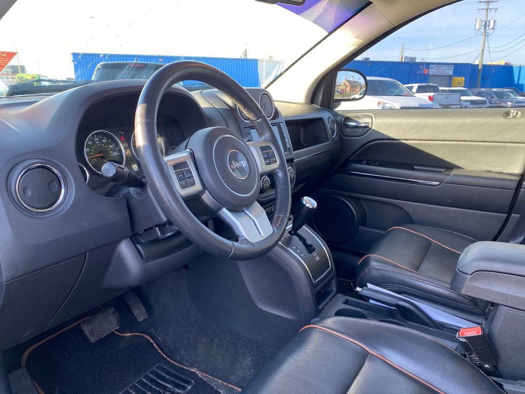Used 2011 Jeep Compass Limited w/ Sun/Sound Group FWD image 10