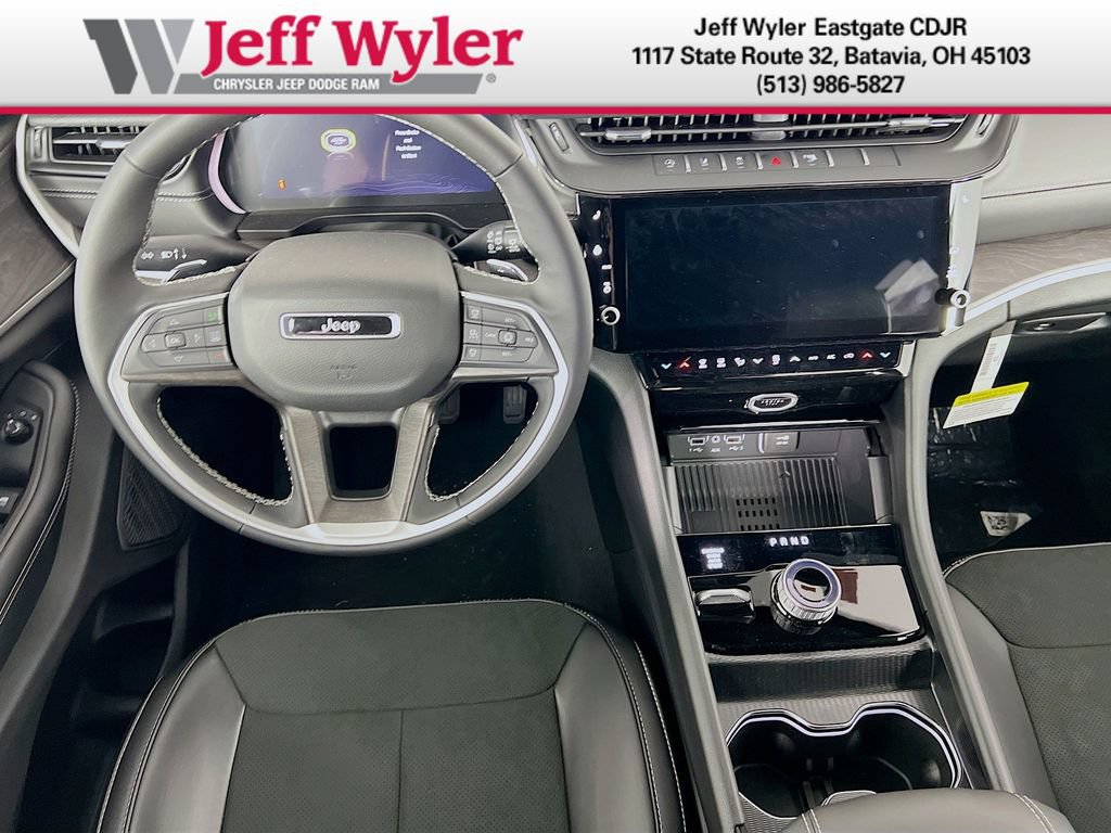 New 2026 Jeep Grand Cherokee Altitude AWD/4WD image 19