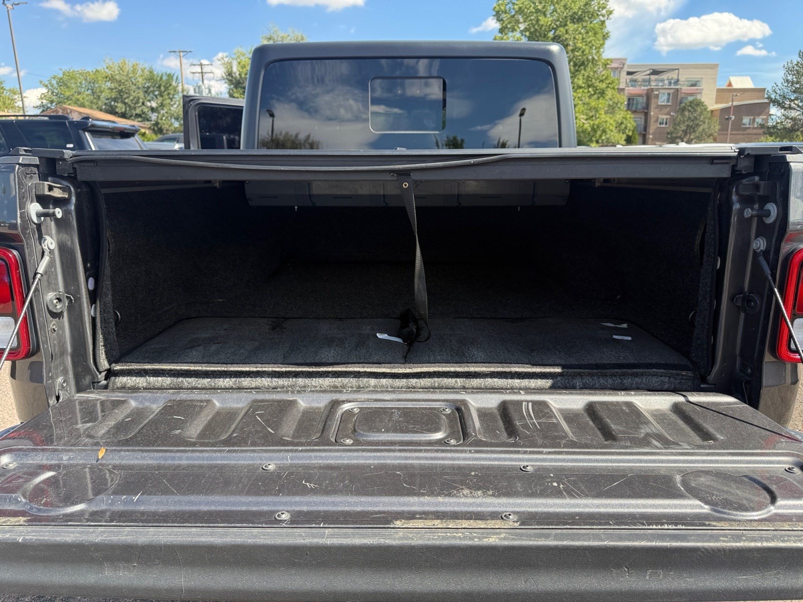 Used 2022 Jeep Gladiator Sport AWD/4WD image 32