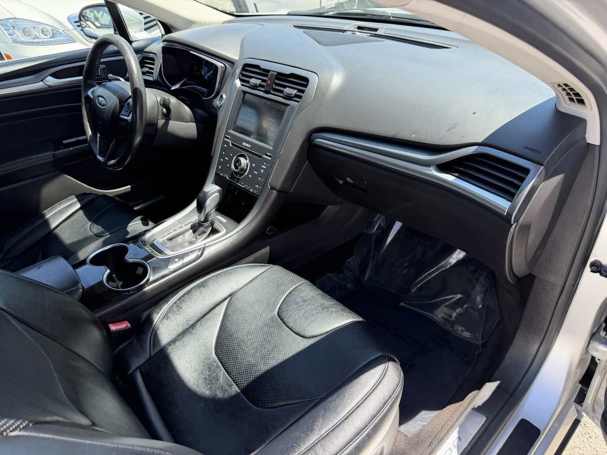 Used 2014 Ford Fusion Energi Titanium FWD image 15