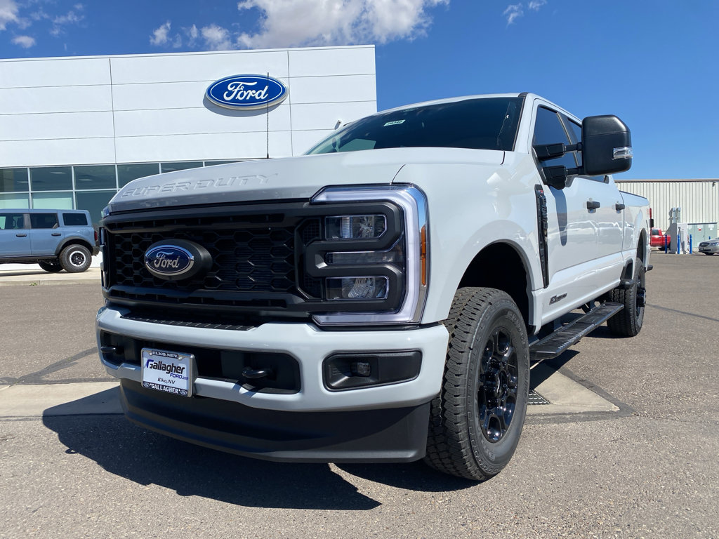 New 2026 Ford F350 4x4 Crew Cab Super Duty image 13