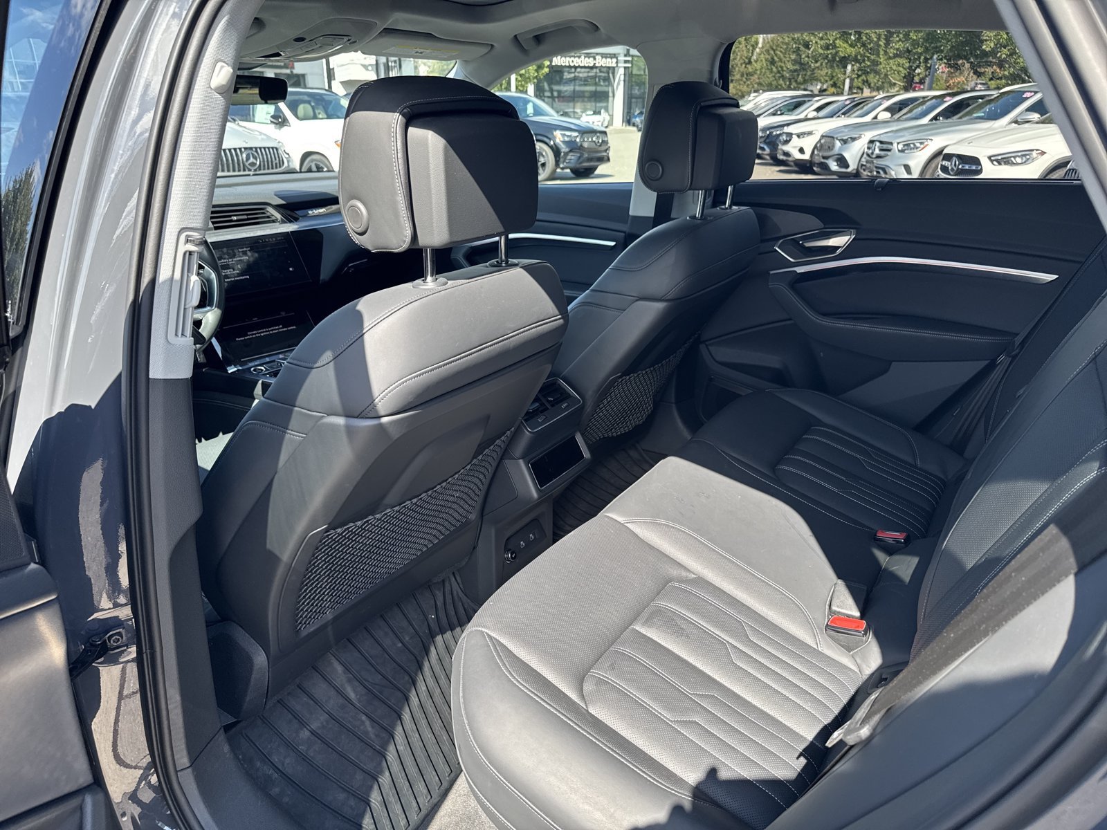 Used 2024 Audi Q8 e-tron Prestige AWD/4WD image 16