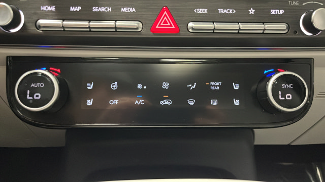 Used 2026 Hyundai Palisade Calligraphy AWD/4WD image 17