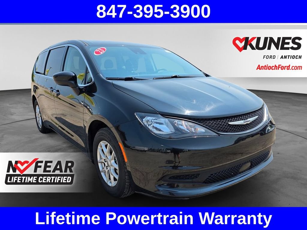 Used 2023 Chrysler Voyager LX FWD image 1