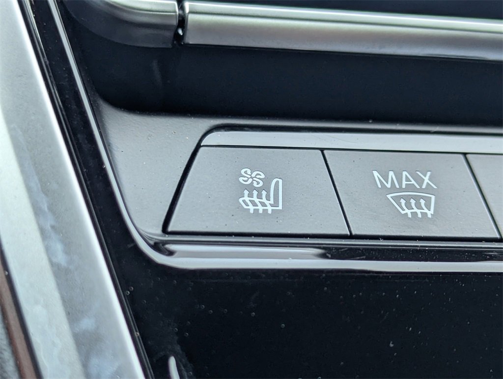 Used 2022 BMW M8 Competition image 17