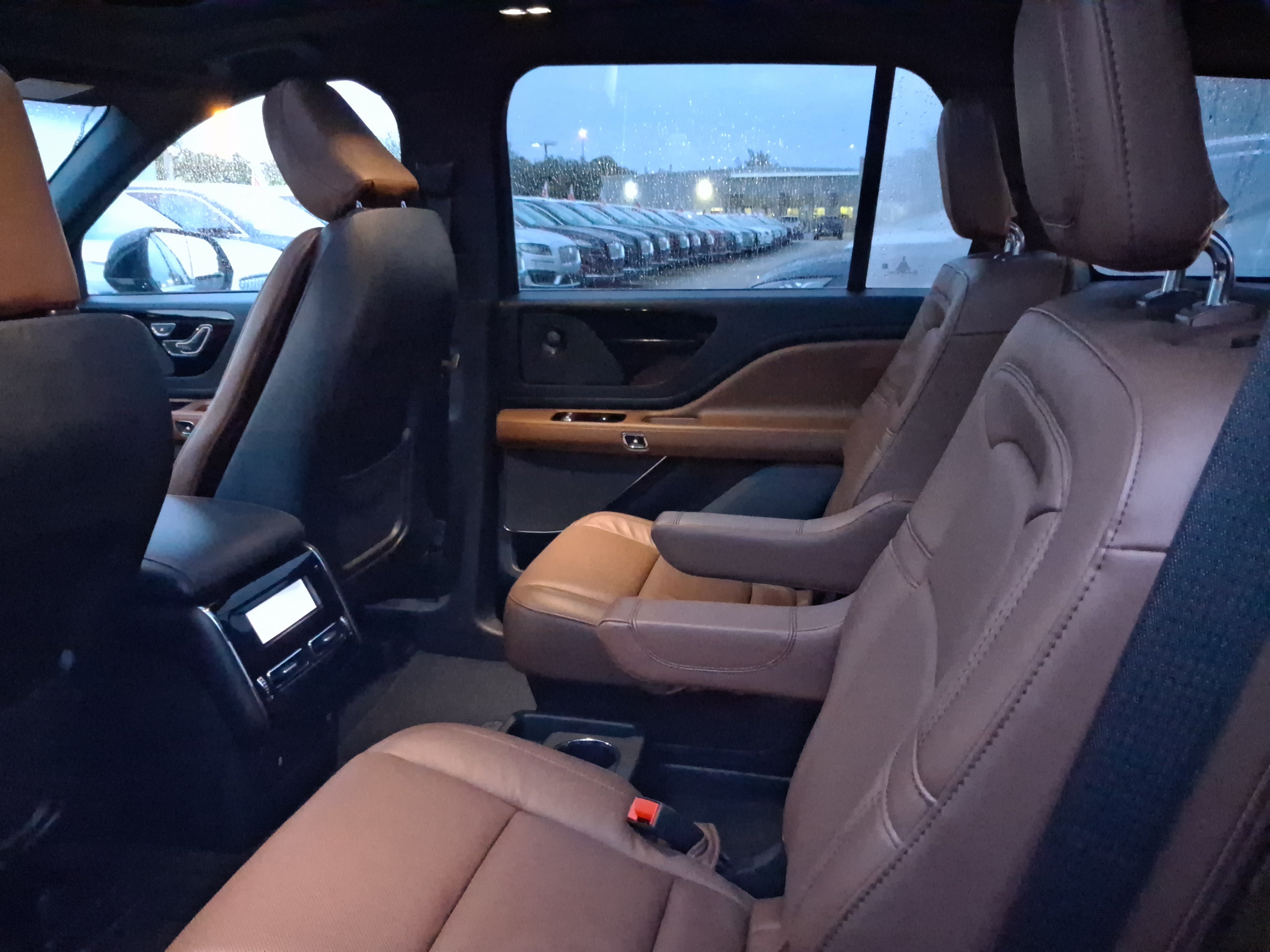 Certified 2023 Lincoln Aviator Reserve RWD image 6