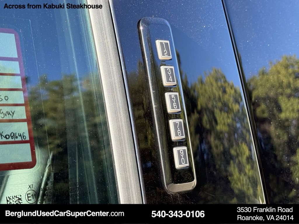 Used 2022 Ford F150 Lariat image 37