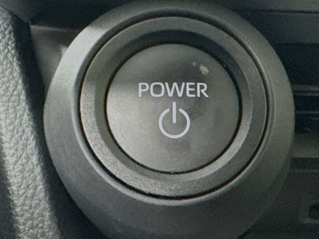 Used 2025 Toyota Prius LE FWD image 19
