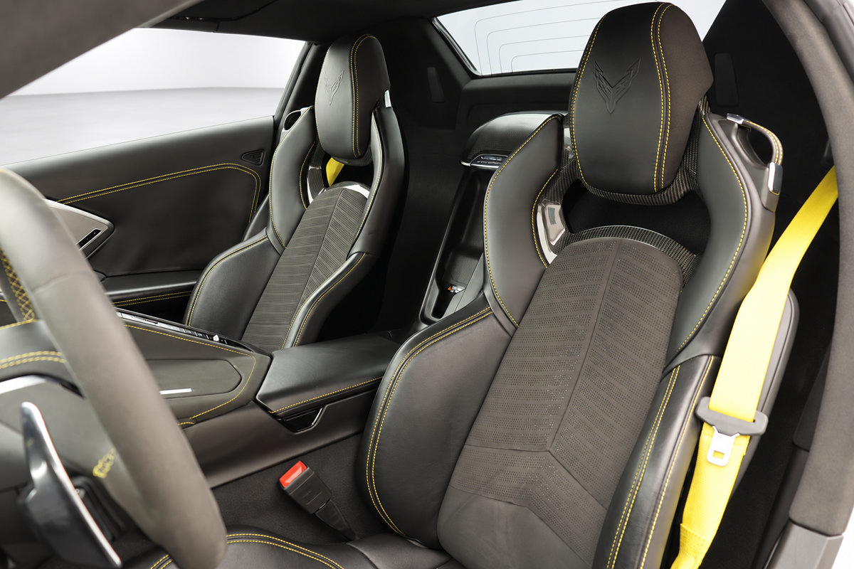Used 2020 Chevrolet Corvette Stingray Premium Conv w/ 3LT Preferred Equipment Group RWD image 29