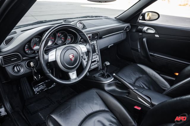 Used 2005 Porsche 911 Carrera image 2