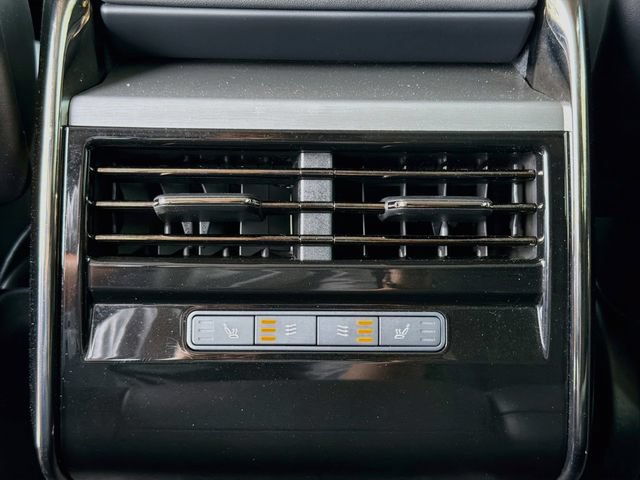 Used 2024 Land Rover Range Rover Sport SE AWD/4WD image 21