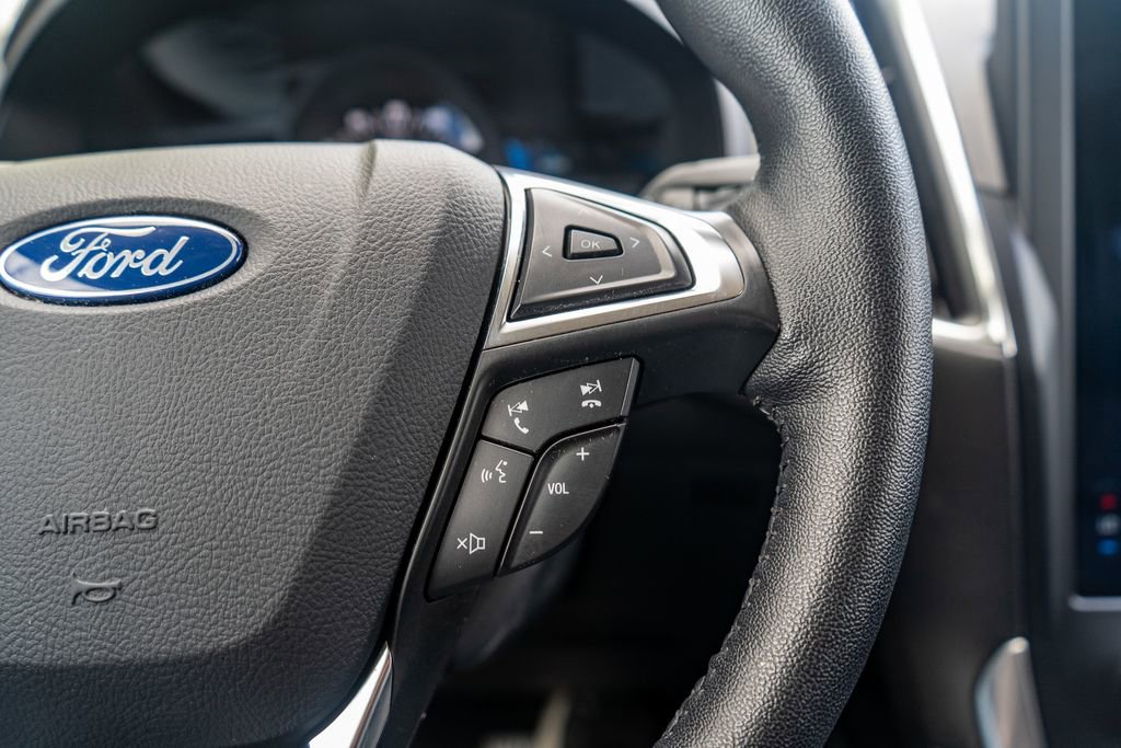 Used 2024 Ford Edge Titanium image 22