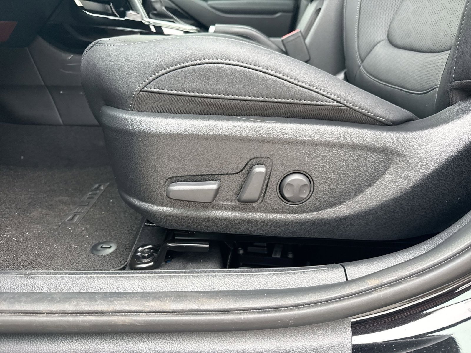 New 2026 Kia Seltos EX image 14