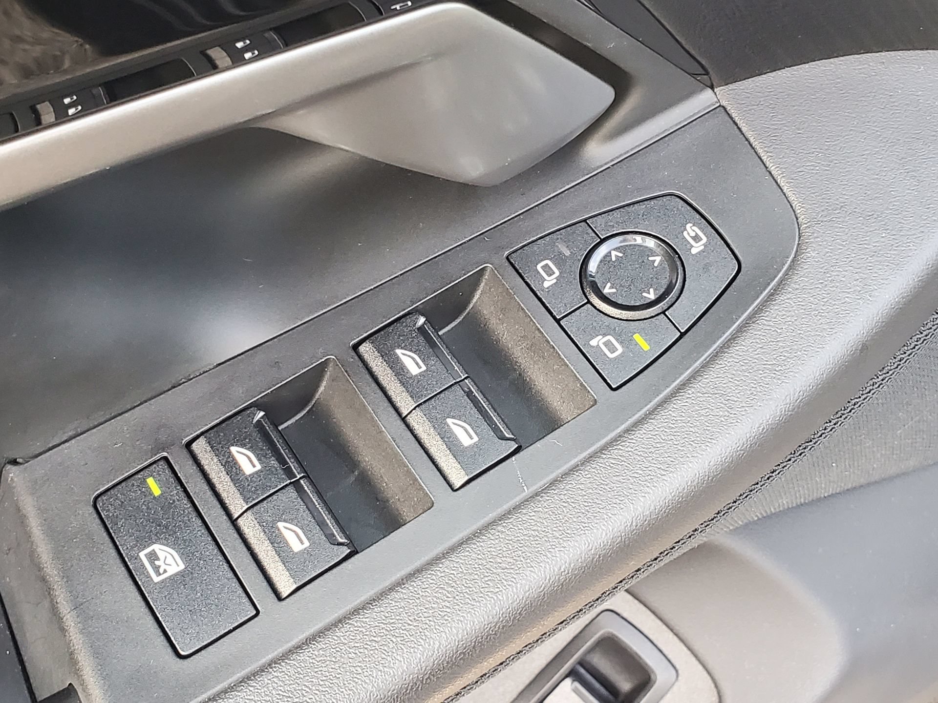 Used 2025 BMW 530i RWD image 18