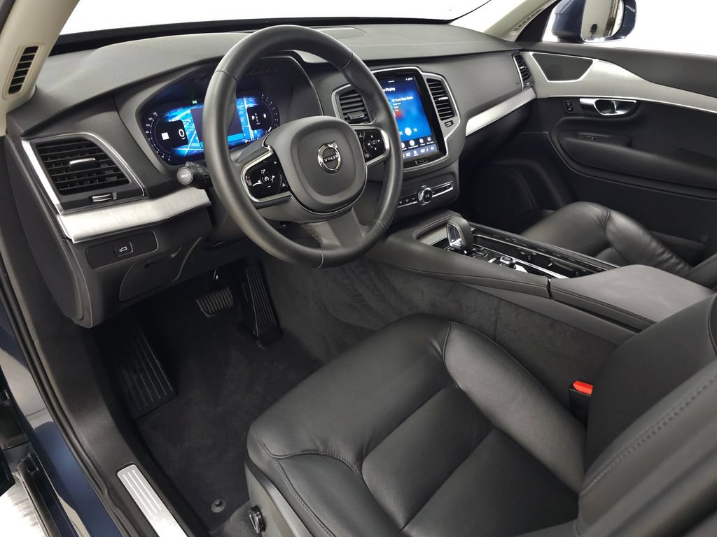 Used 2025 Volvo XC90 B5 Core w/ Protection Package Premier AWD/4WD image 15