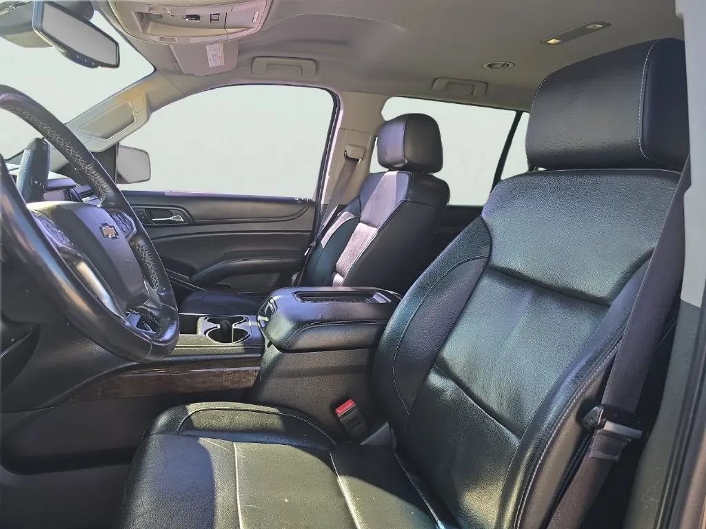 Used 2016 Chevrolet Suburban LT w/ Luxury Package AWD/4WD image 9