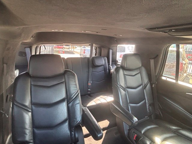 Used 2018 Cadillac Escalade Platinum RWD image 18
