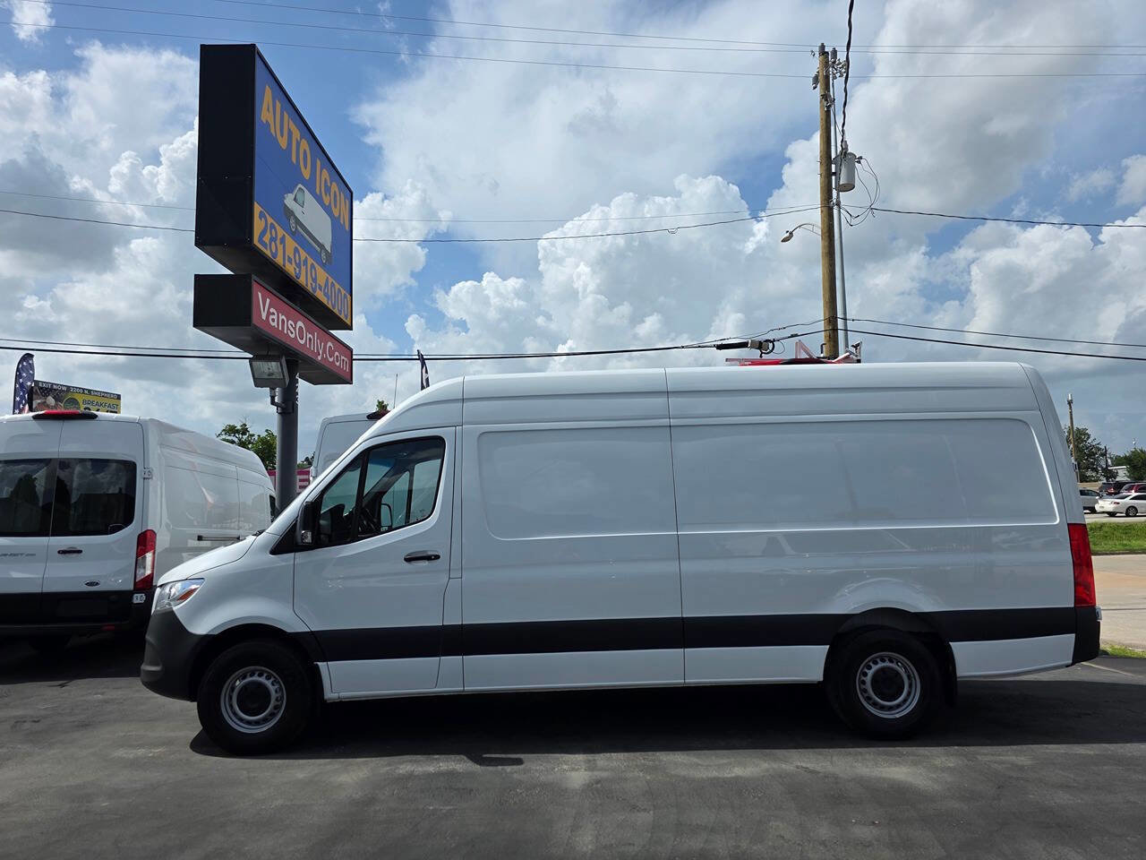 Used 2021 Freightliner Sprinter 2500 image 4