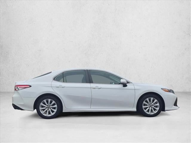 Used 2019 Toyota Camry LE FWD image 4