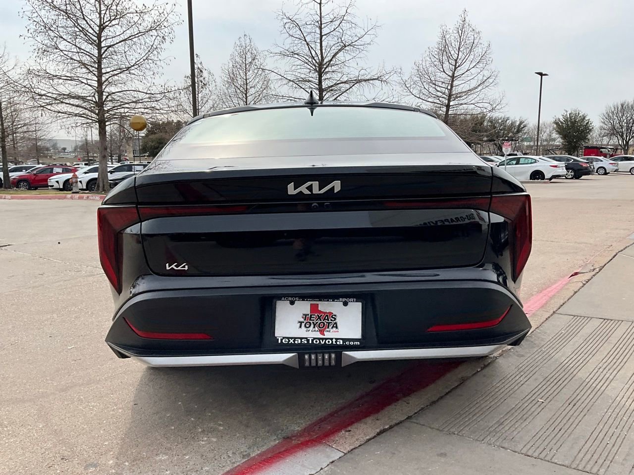 Used 2025 Kia K4 LXS image 7