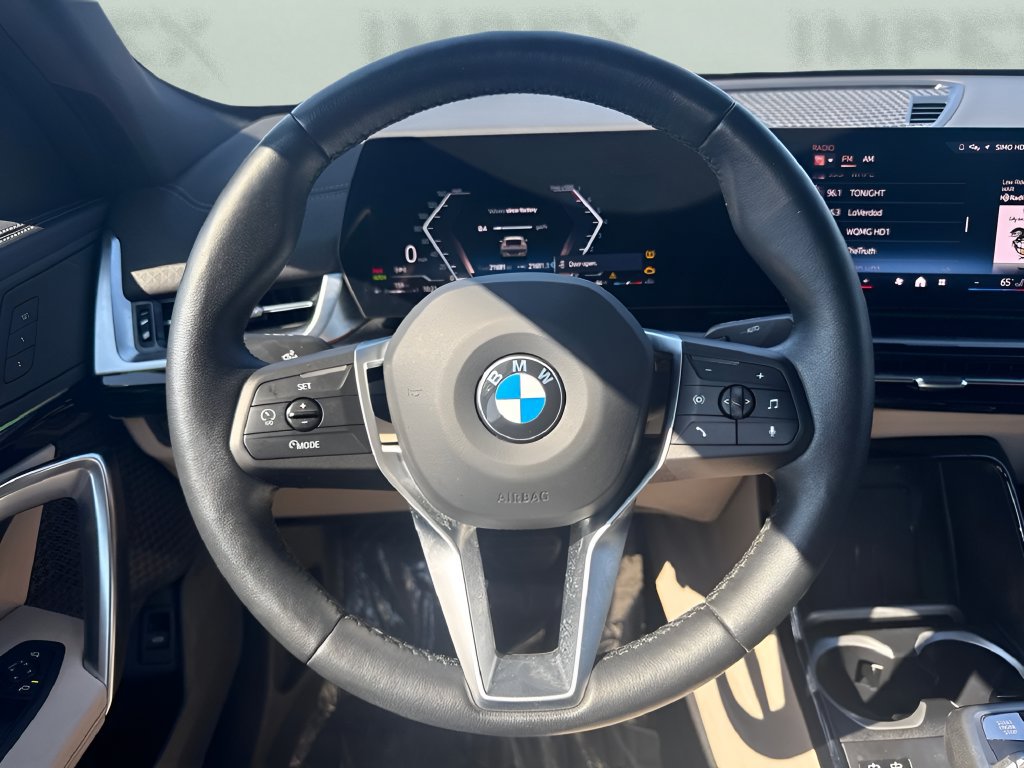 Used 2025 BMW X2 xDrive28i AWD/4WD image 13